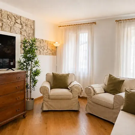 Lhousing - Ideale Per Famiglie E Gruppi Apartament *